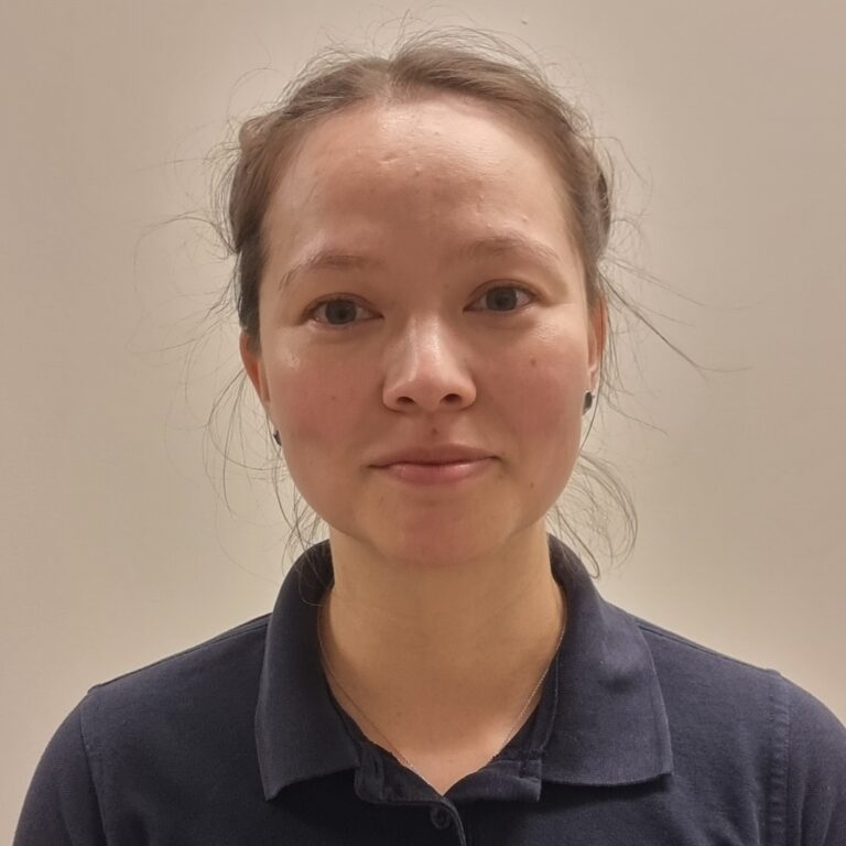 Porträttbild Ronja Forsgren Roll